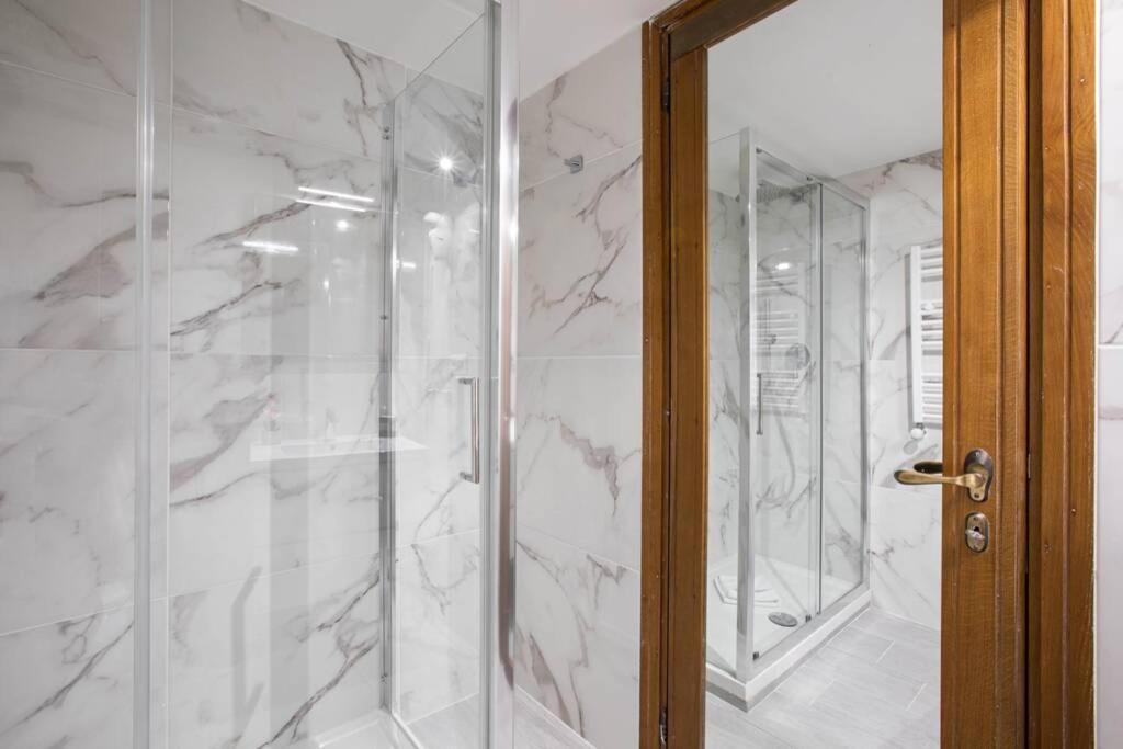 Unforgettable Split Level Jacuzzi Suite Navona - Top Collection Rome Luaran gambar